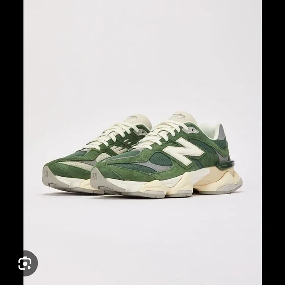 New Balance - Picture 2 of 7